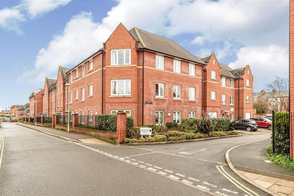 Foxhall Court, School Lane, Banbury