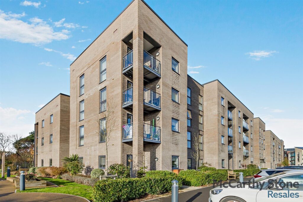 Gilbert Place, Lowry Way, Swindon, WIltshire, SN3 1FX