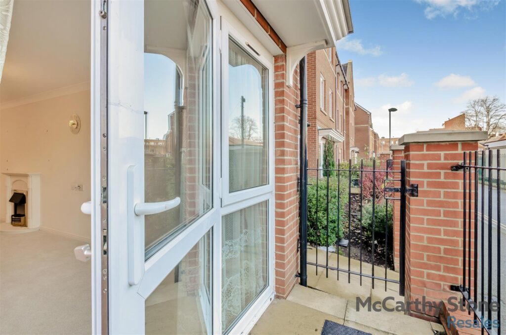 Foxhall Court, School Lane, Banbury