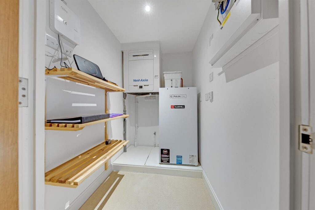 Birch Place, Dukes Ride, Crowthorne, RG45 6GT