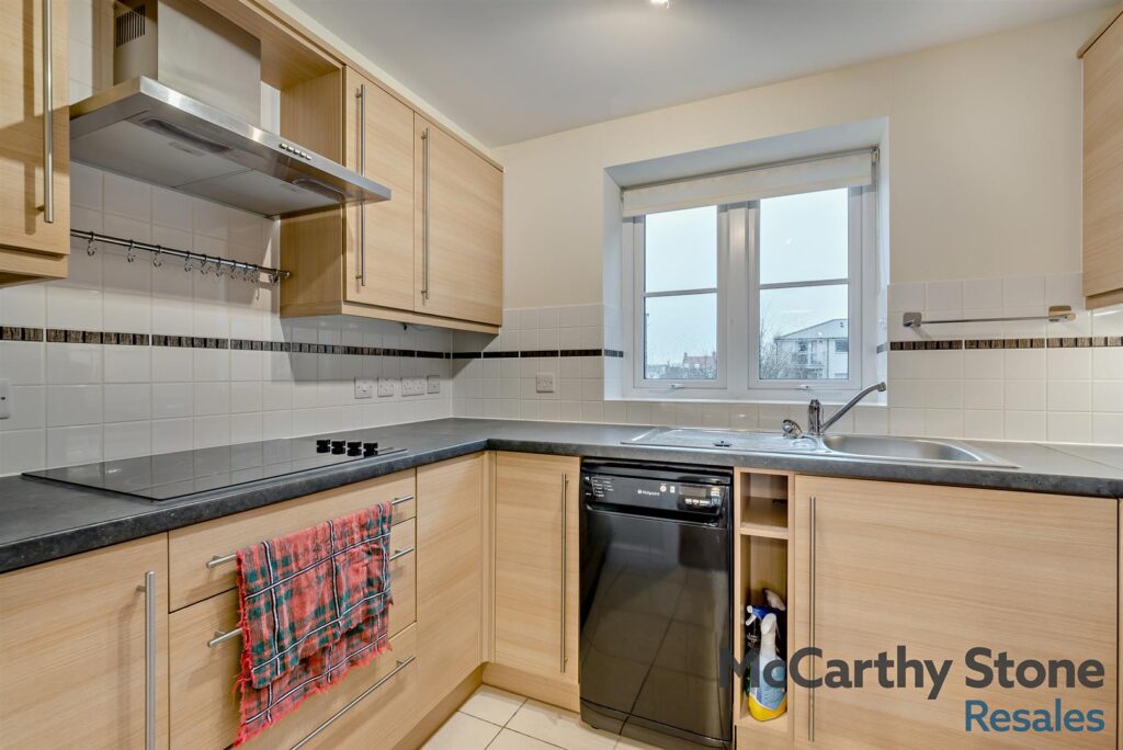 Emma Court, Southern Road, Basingstoke, RG21 7QF