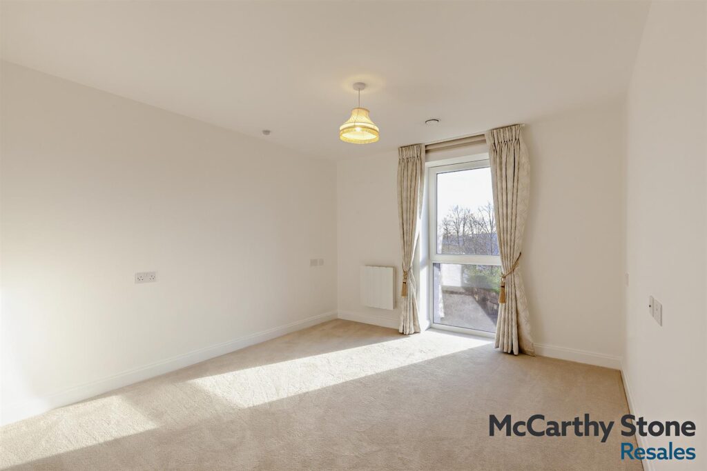 Miami House, Princes Road, Chelmsford, Essex, CM2 9GE