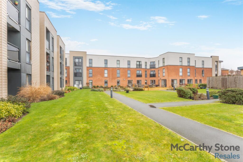 Elizabeth Place, Trimbush Way, Market Harborough