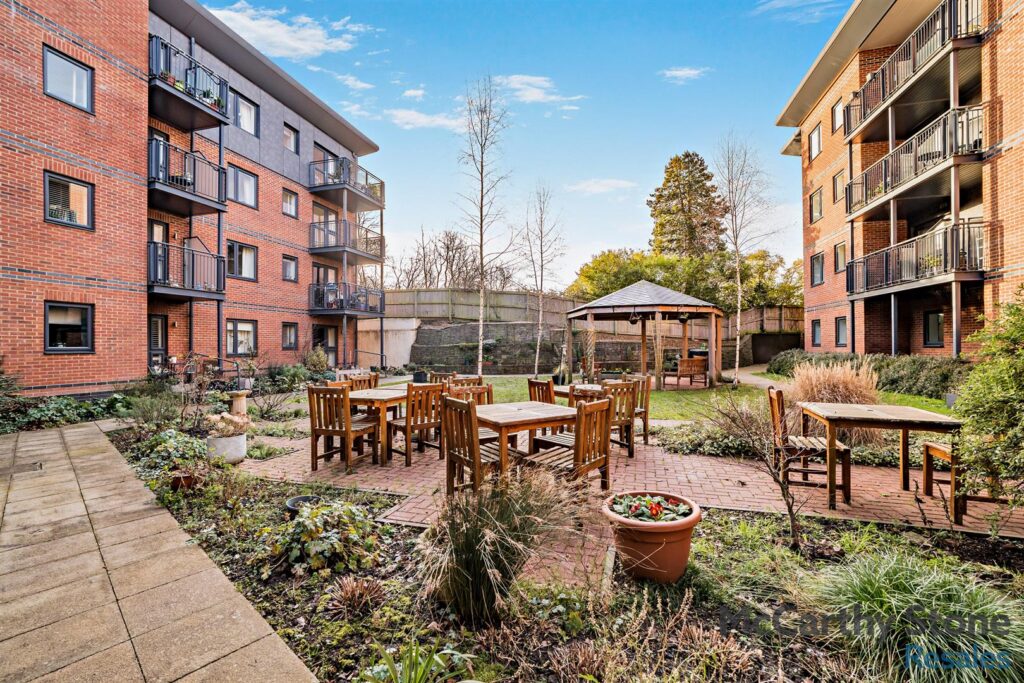 Magpie Court, High Street, Hanham, Bristol, BS15 3FS