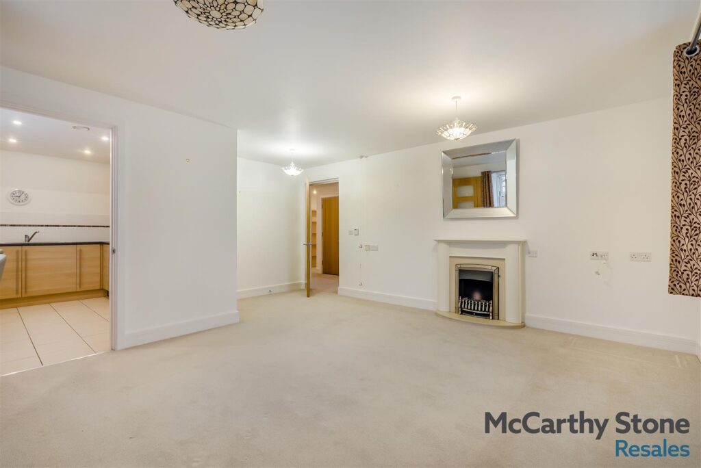 Peel Court, College Way, Welwyn Garden City, Hertfordshire, AL8 6DG