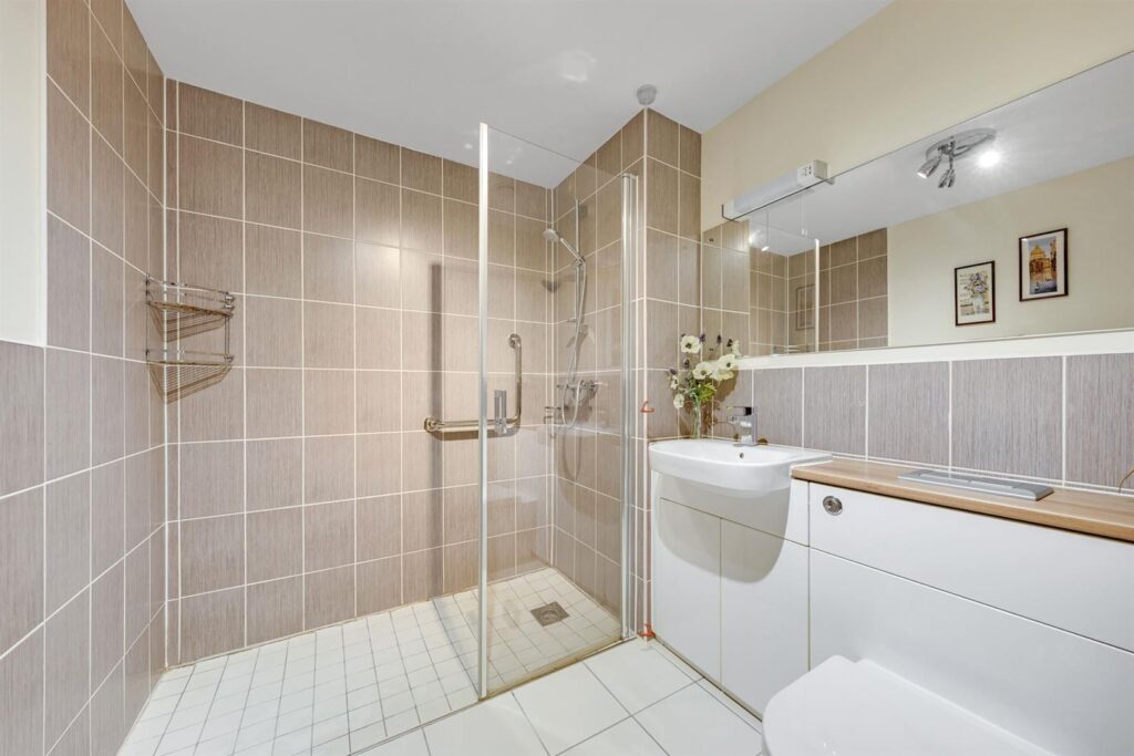 Queens Gate, Wellington Road, Wokingham, RG40 2DS