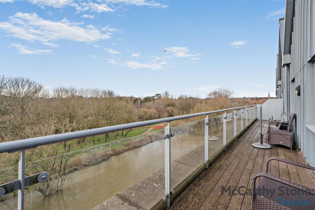 Bowles Court, Westmead Lane, Chippenham, Wiltshire, SN15 3GU