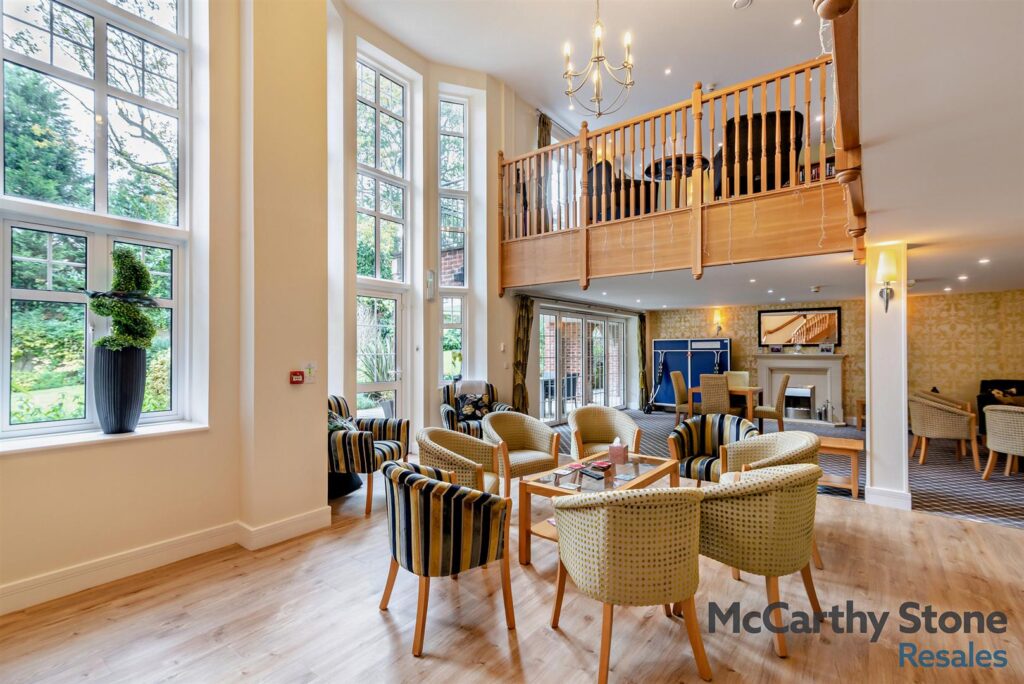 Holmes Place, Crowborough, TN6 2RS