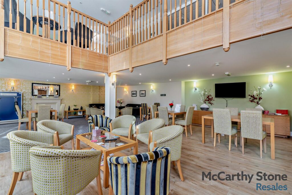 Holmes Place, Crowborough, TN6 2RS