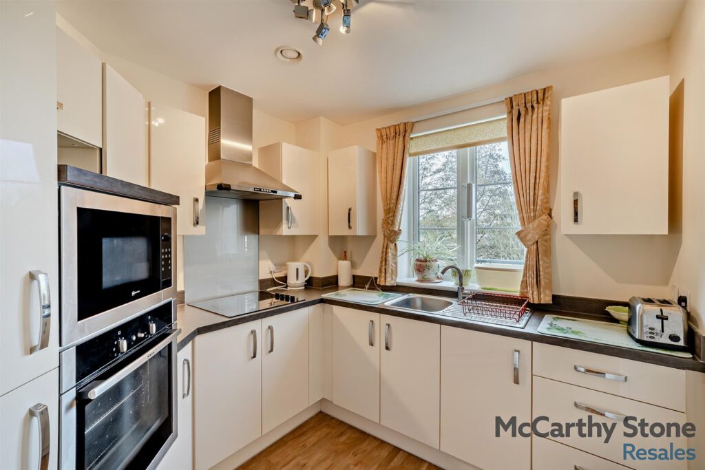 Lambrook Court, Gloucester Road, Larkhall, Bath, BA1 8AZ