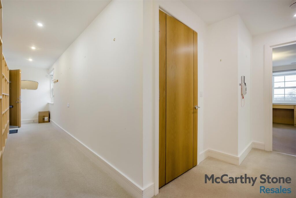 Peel Court, College Way, Welwyn Garden City, Hertfordshire, AL8 6DG