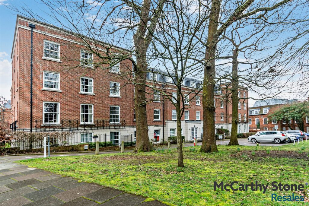 Peel Court, College Way, Welwyn Garden City, Hertfordshire, AL8 6DG