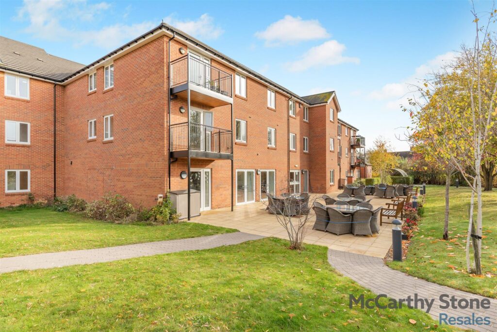 Oakhill Place, High View, Bedford