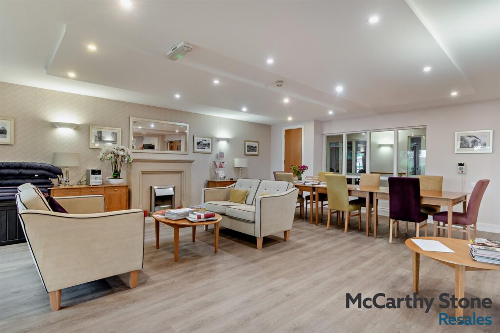 Peel Court, College Way, Welwyn Garden City, Hertfordshire, AL8 6DG