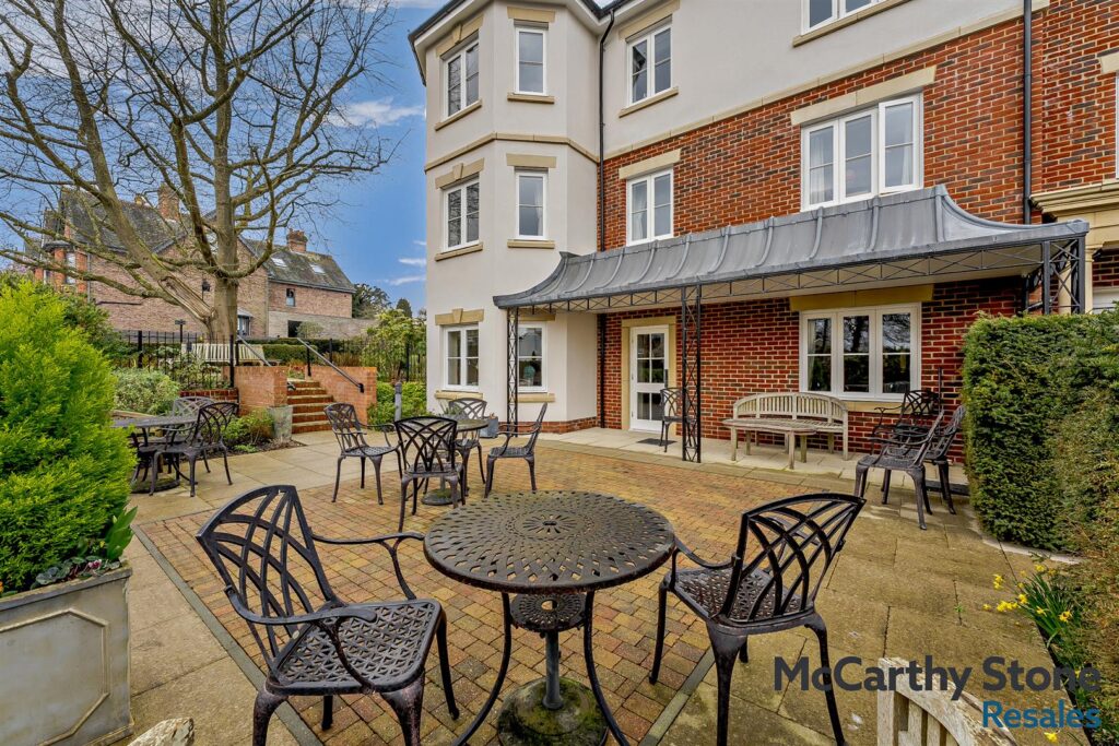 Horsley Place, High Street, Cranbrook, Kent, TN17 3DH