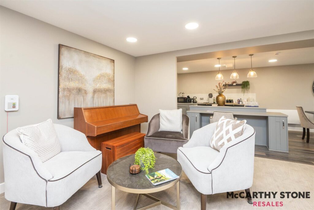 Queen Elizabeth Place, Orchard Lane, Alton, GU34 1GZ