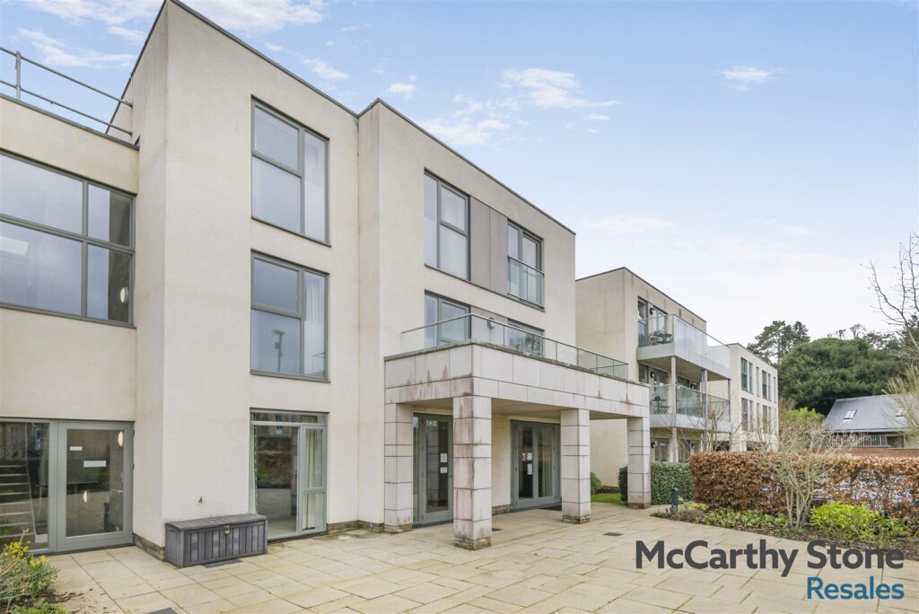 Bath Gate Place, Tetbury Road, Cirencester