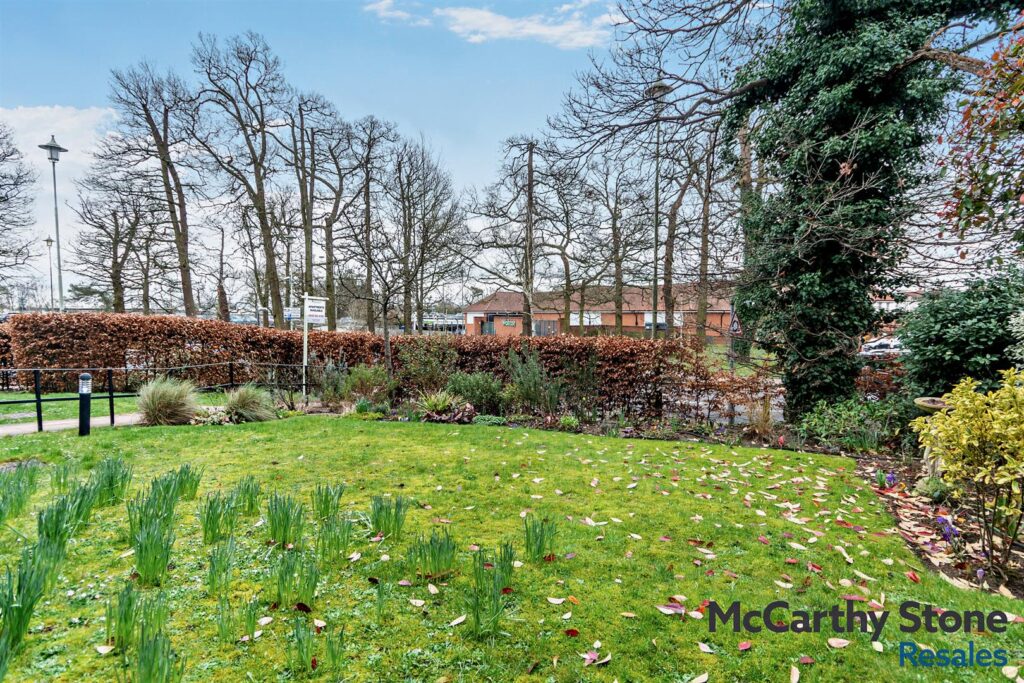 Peel Court, College Way, Welwyn Garden City, Hertfordshire, AL8 6DG