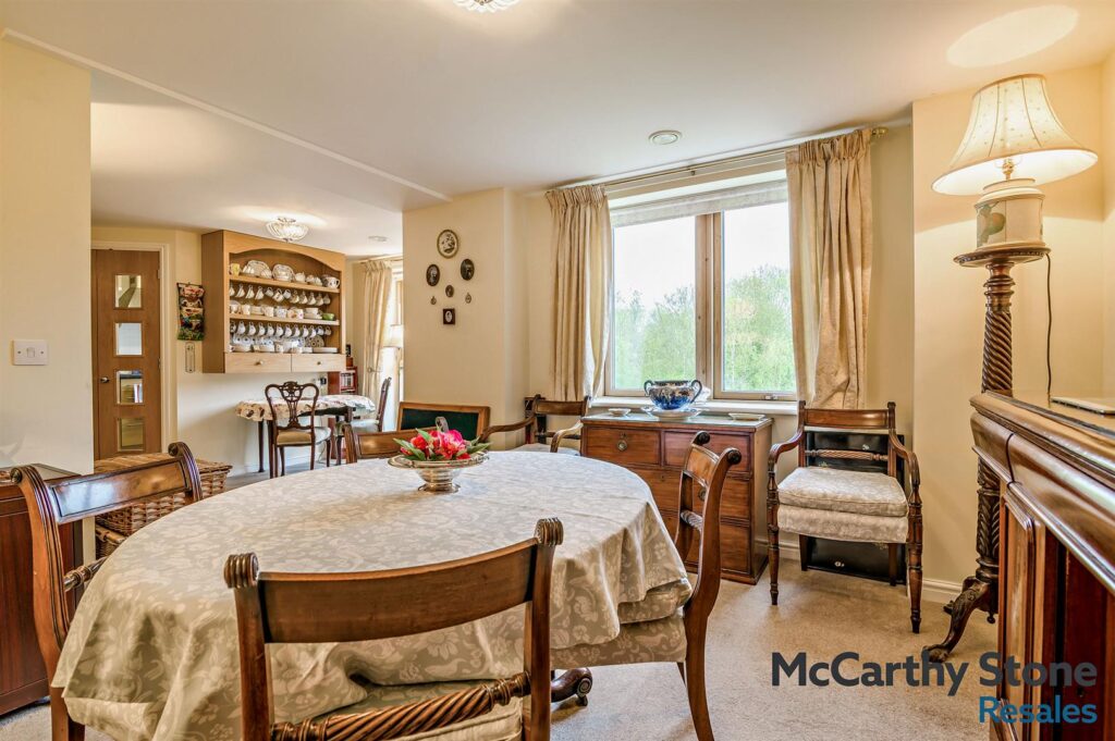 Ellisfields Court, Mount Street, Taunton TA1 3SS