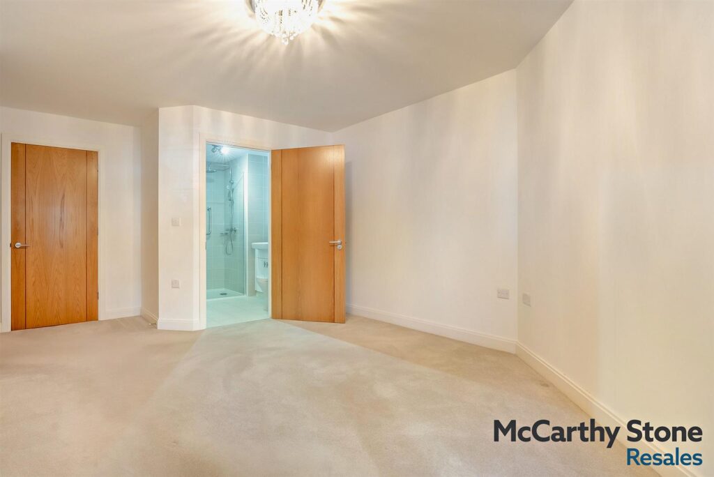Mountbatten House, Hempstead Road, Hemel Hemp, HP3 0HE