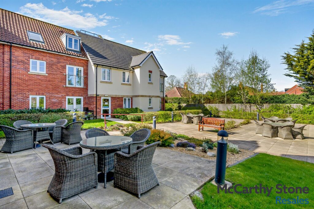 Louis Arthur Court, 27-31 New Road, North Walsham, Norfolk, NR28 9FJ