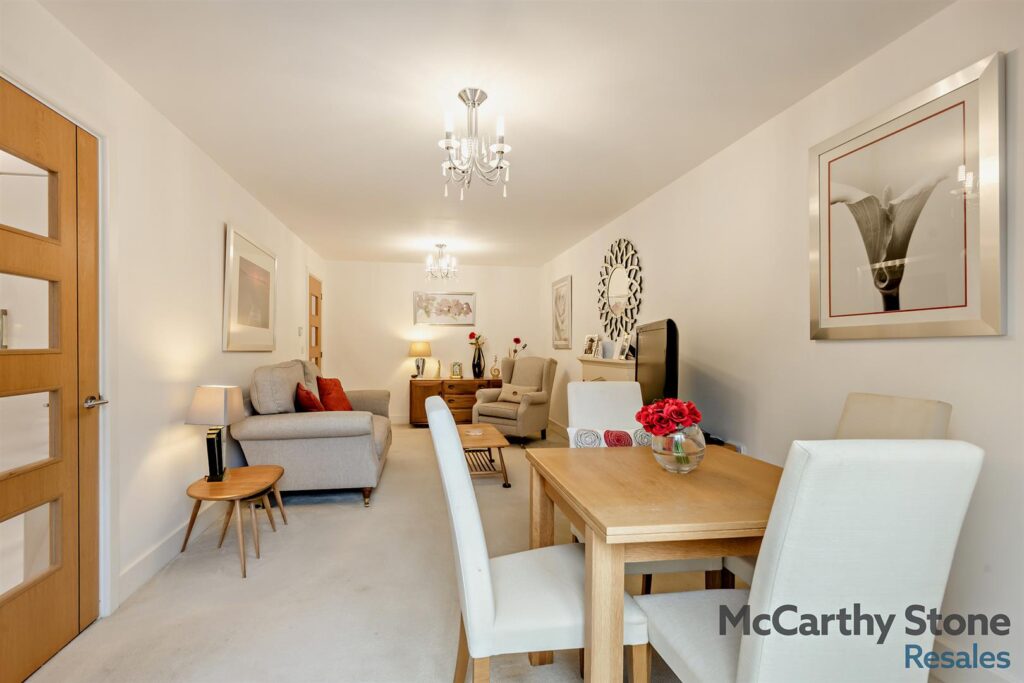 Horsley Place, High Street, Cranbrook, Kent, TN17 3DH