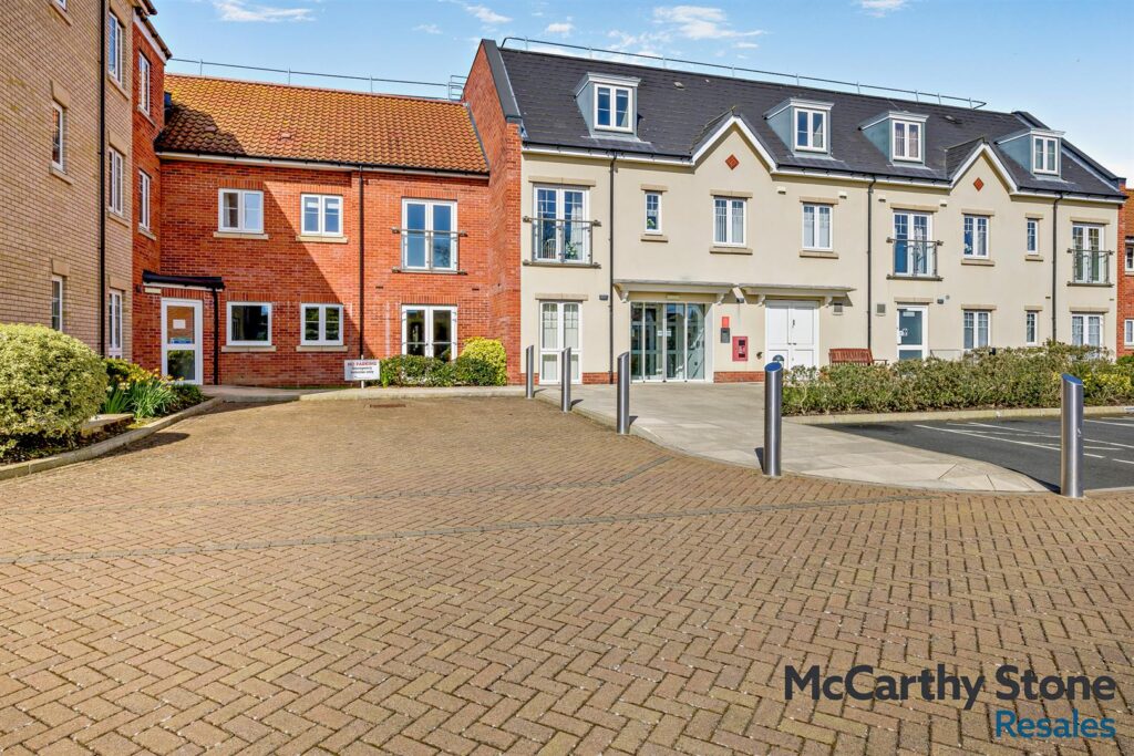 Louis Arthur Court, 27-31 New Road, North Walsham, Norfolk, NR28 9FJ
