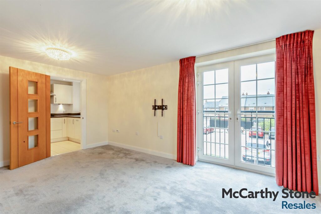 Parkland Place, Shortmead Street, Biggleswade, Bedfordshire, SG18 0RE