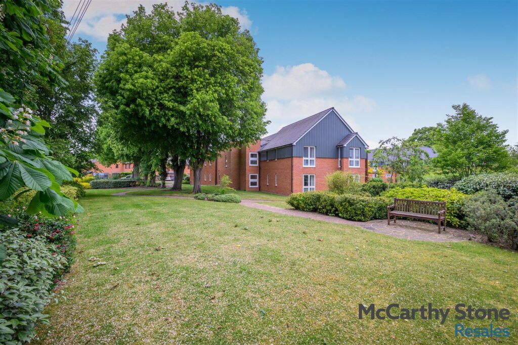 Jackson Place, Fields Park Drive, Alcester, Warwickshire, B49 6GR