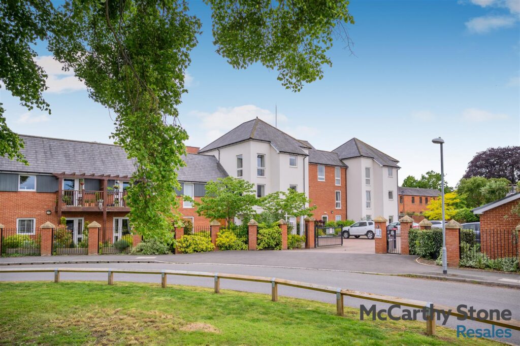 Jackson Place, Fields Park Drive, Alcester, Warwickshire, B49 6GR