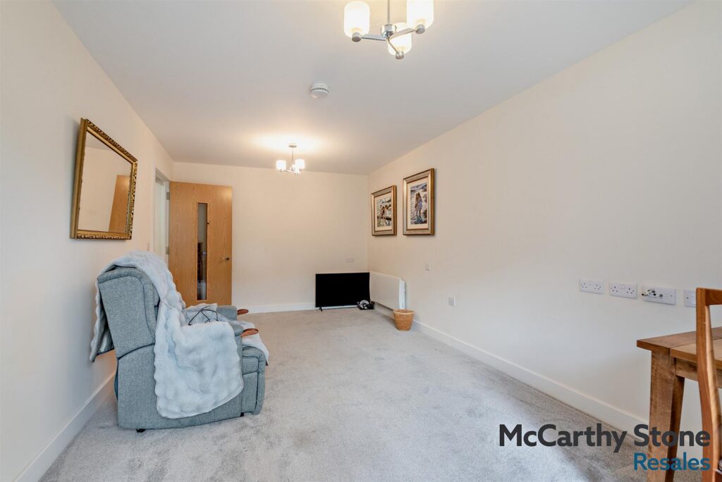 The Moors, Thatcham