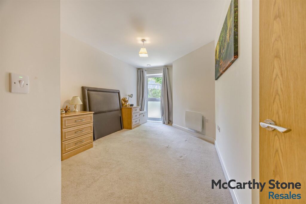 Turner Place, The Moors, Thatcham RG19 4AT