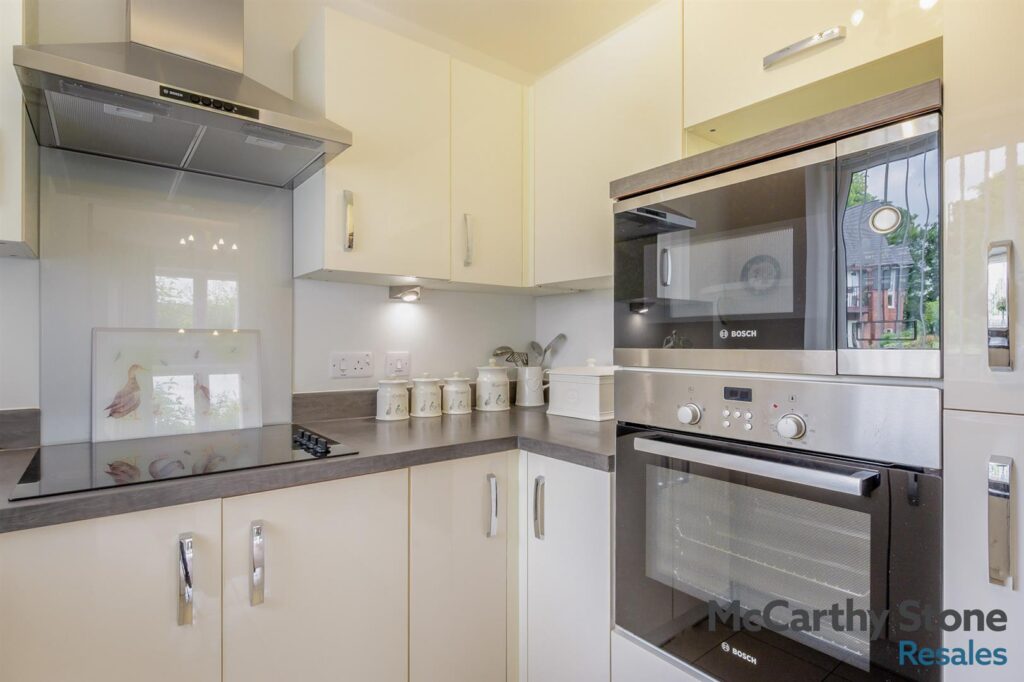 Jackson Place, Fields Park Drive, Alcester, Warwickshire, B49 6GR