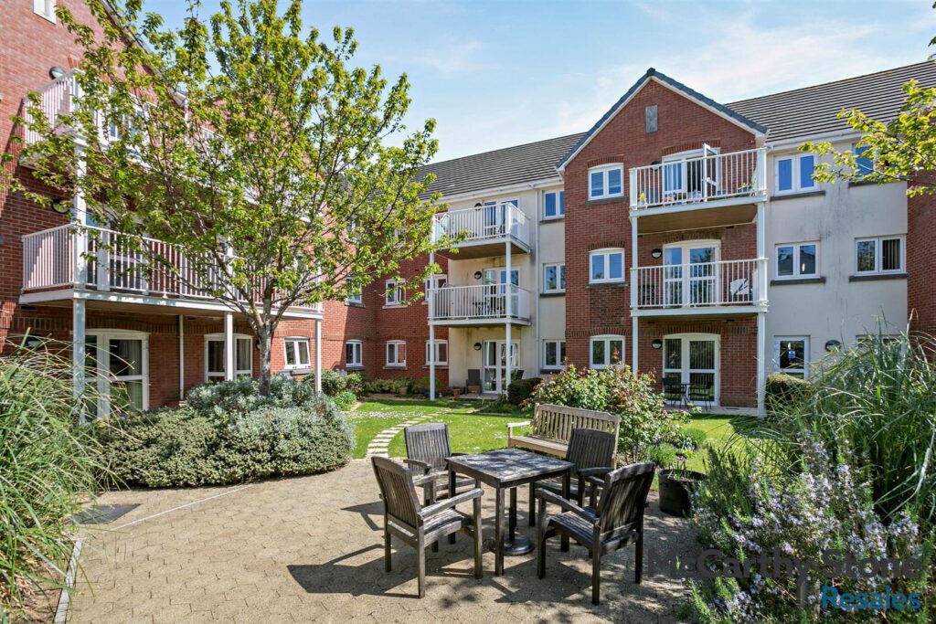 Squire Court, Raleigh Mead, South Molton Devon
