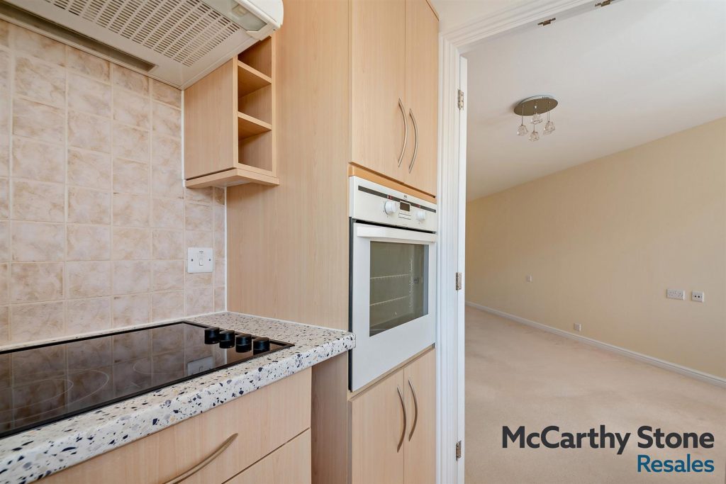 Benedict Court, Western Avenue, Newbury, Berkshire, RG14 1AR