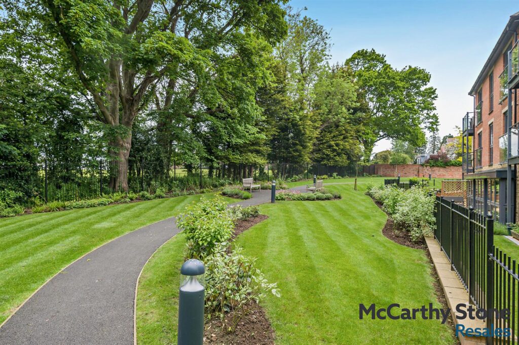 Westwood Manor, Langholm Close, Beverley