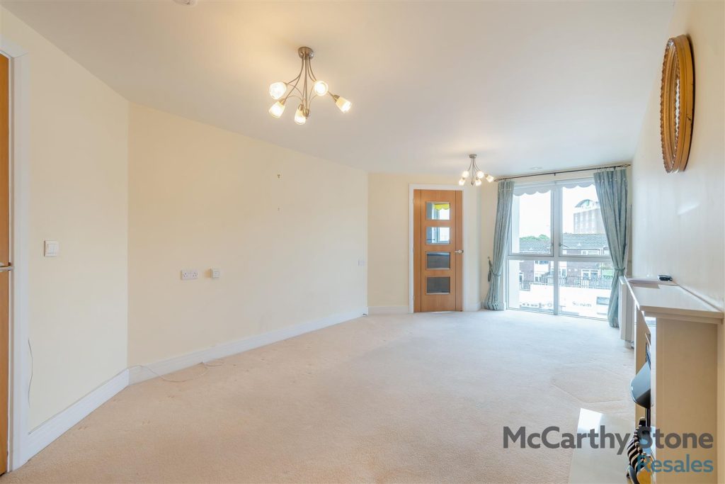 35 Wilton Court, Southbank Road, Kenilworth