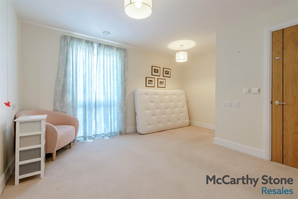 Wilford Lane, West Bridgford. Penthouse Apartment