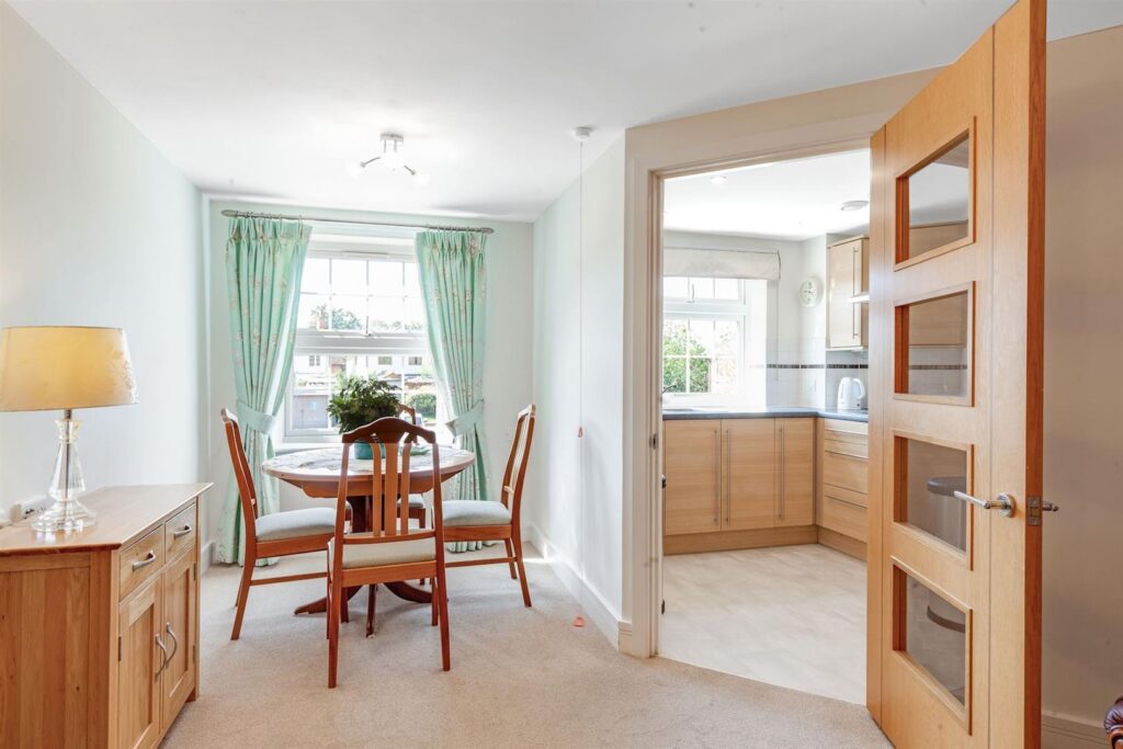 301 High Street, Ongar, CM5 9FD