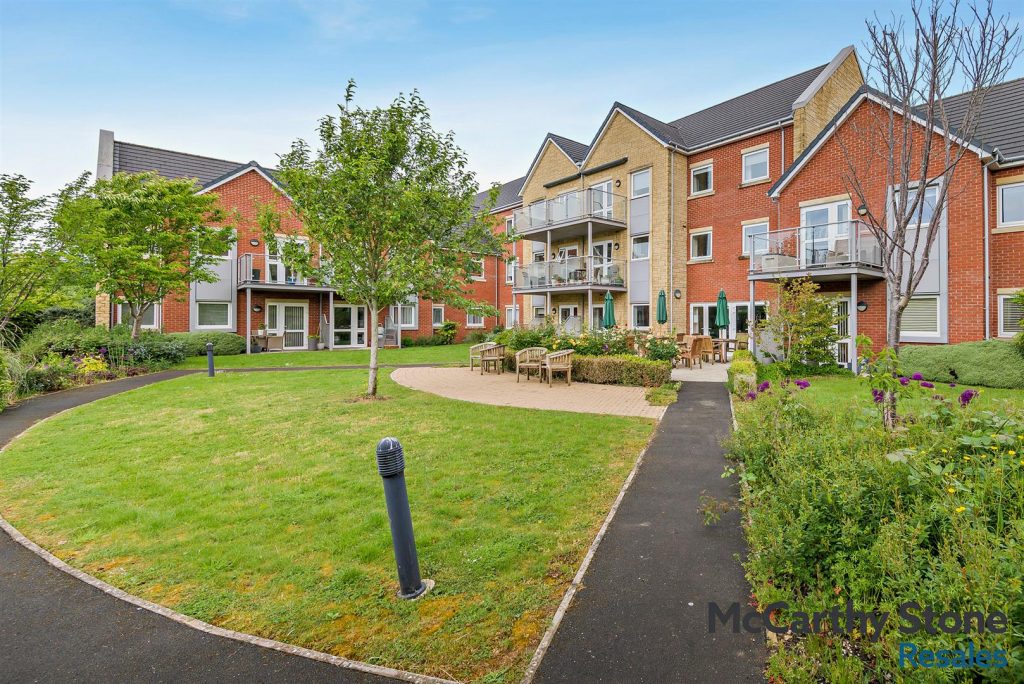 Waterford Place, Westmead Lane, Chippenham, Wiltshire, SN15 3GX