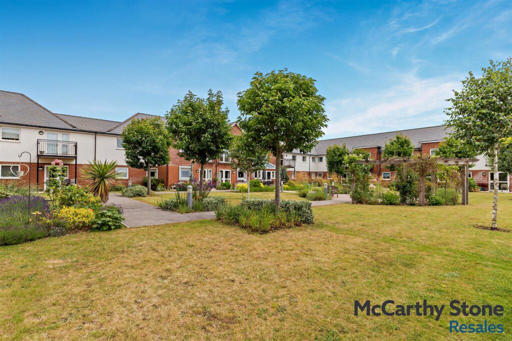 Hillier Court, Botley Road, Romsey, Hampshire.