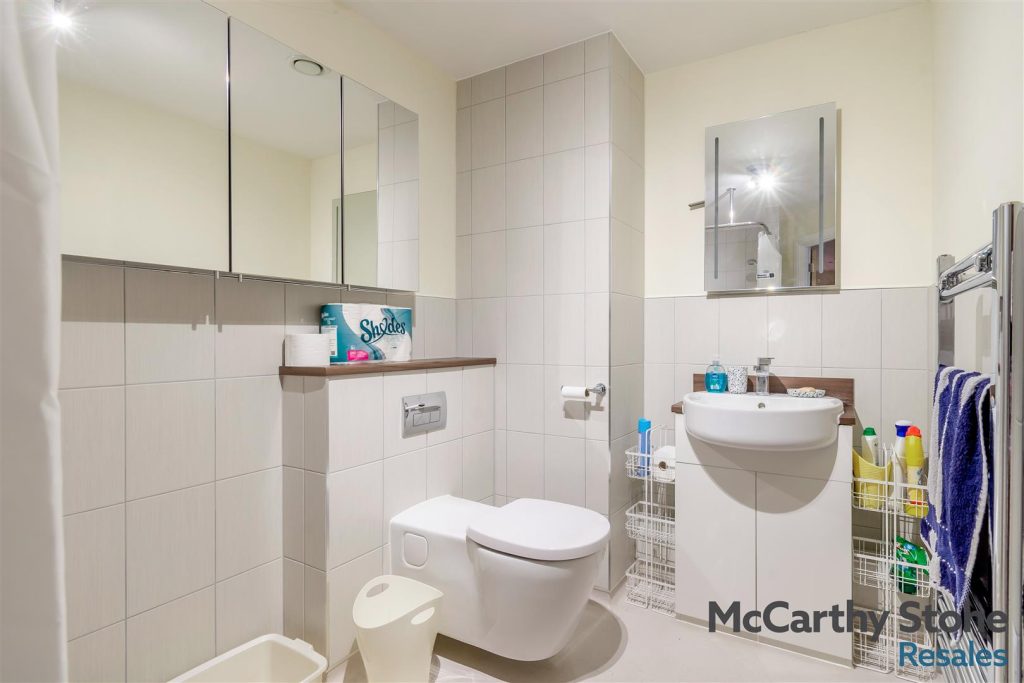 Wilford Lane, West Bridgford. Penthouse Apartment