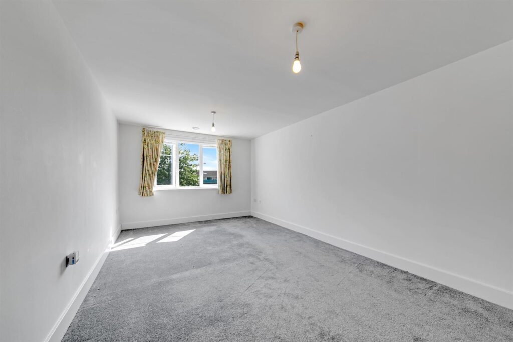 Limpsfield Road, South Croydon, CR2 9LB
