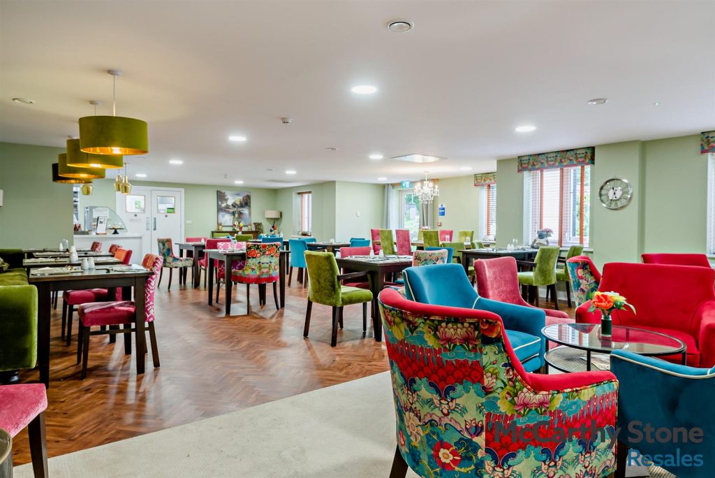 Shackleton Place, Bath Road, Devizes, Wiltshire, SN10 2GZ